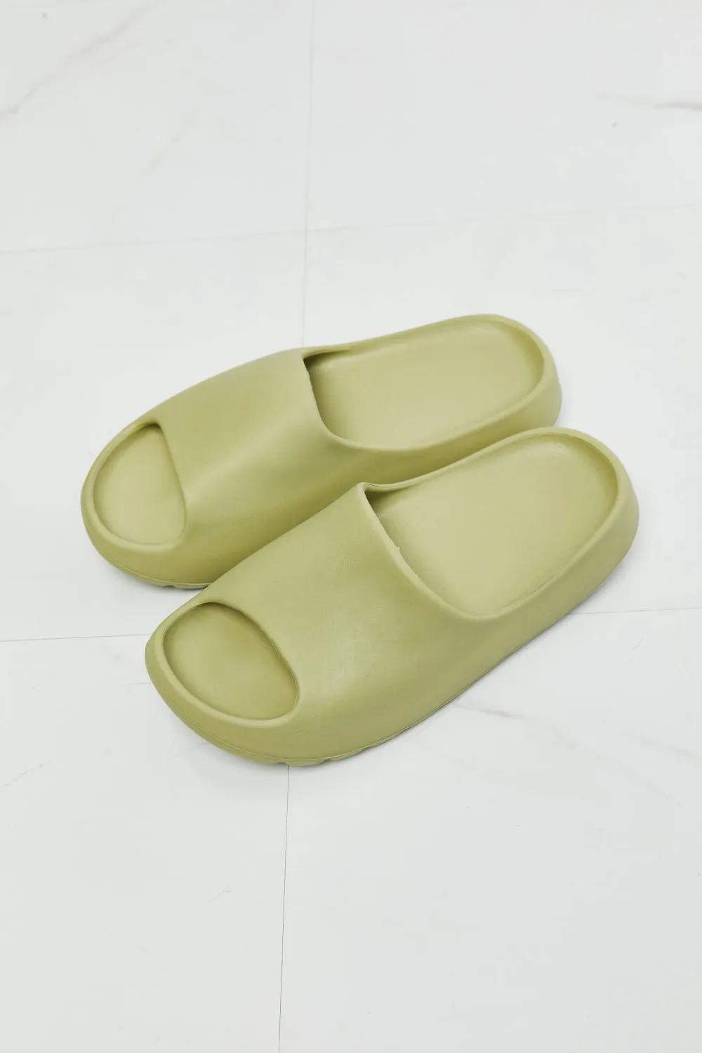 AMPQUEEN GREEN Comfort Slides