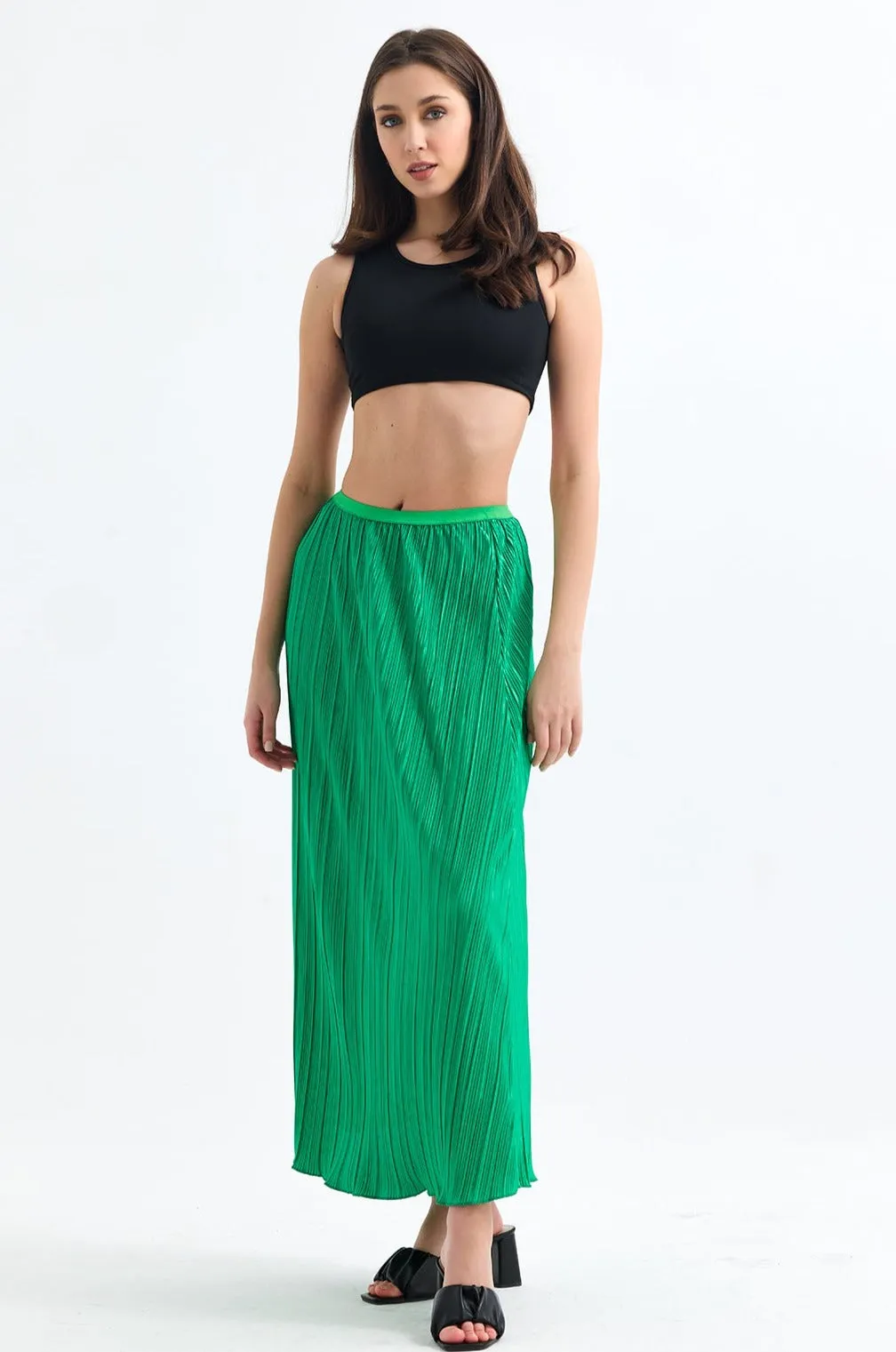 Classic Pleated Midi Skirt in Green
