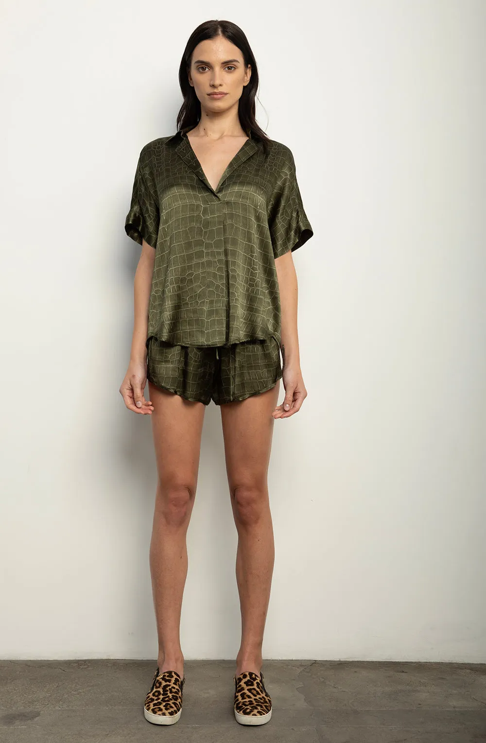 Dolphin Short   Army Croc