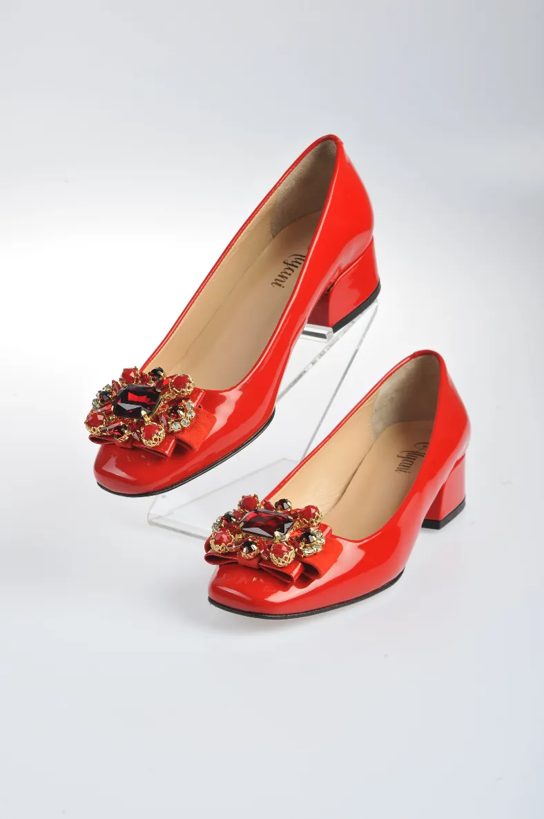Patent Leather Shoe With Jewel Medallion